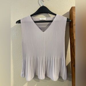 Aritzia Babaton Damien Blouse Pleated XS Lilac